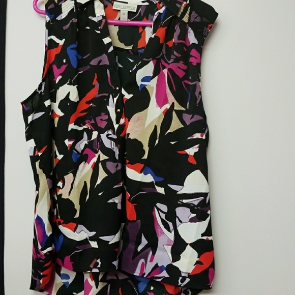 Dana Buchman Tops - Nice colorful shirt